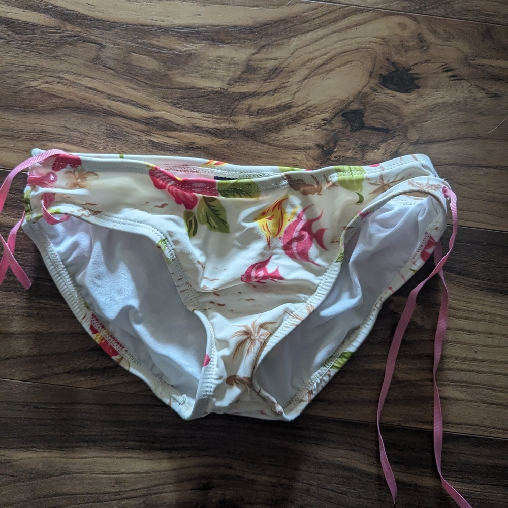Bikini bottoms